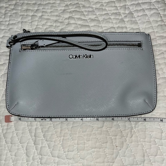 Calvin Klein wristlet - Picture 5 of 6